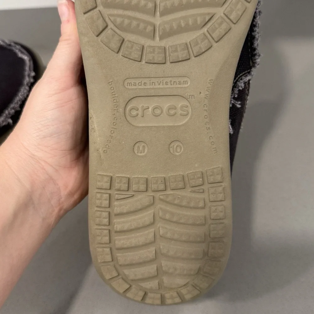 Crocs Santa Cruz Loafers Men's 10 Gray Canvas Slip Ons Comfort Beachy